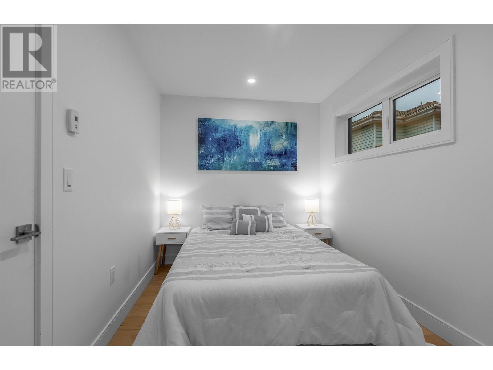 Listing Picture 16 of 36 : 3513 TRIUMPH STREET, Vancouver / 溫哥華 - 魯藝地產 Yvonne Lu Group - MLS Medallion Club Member