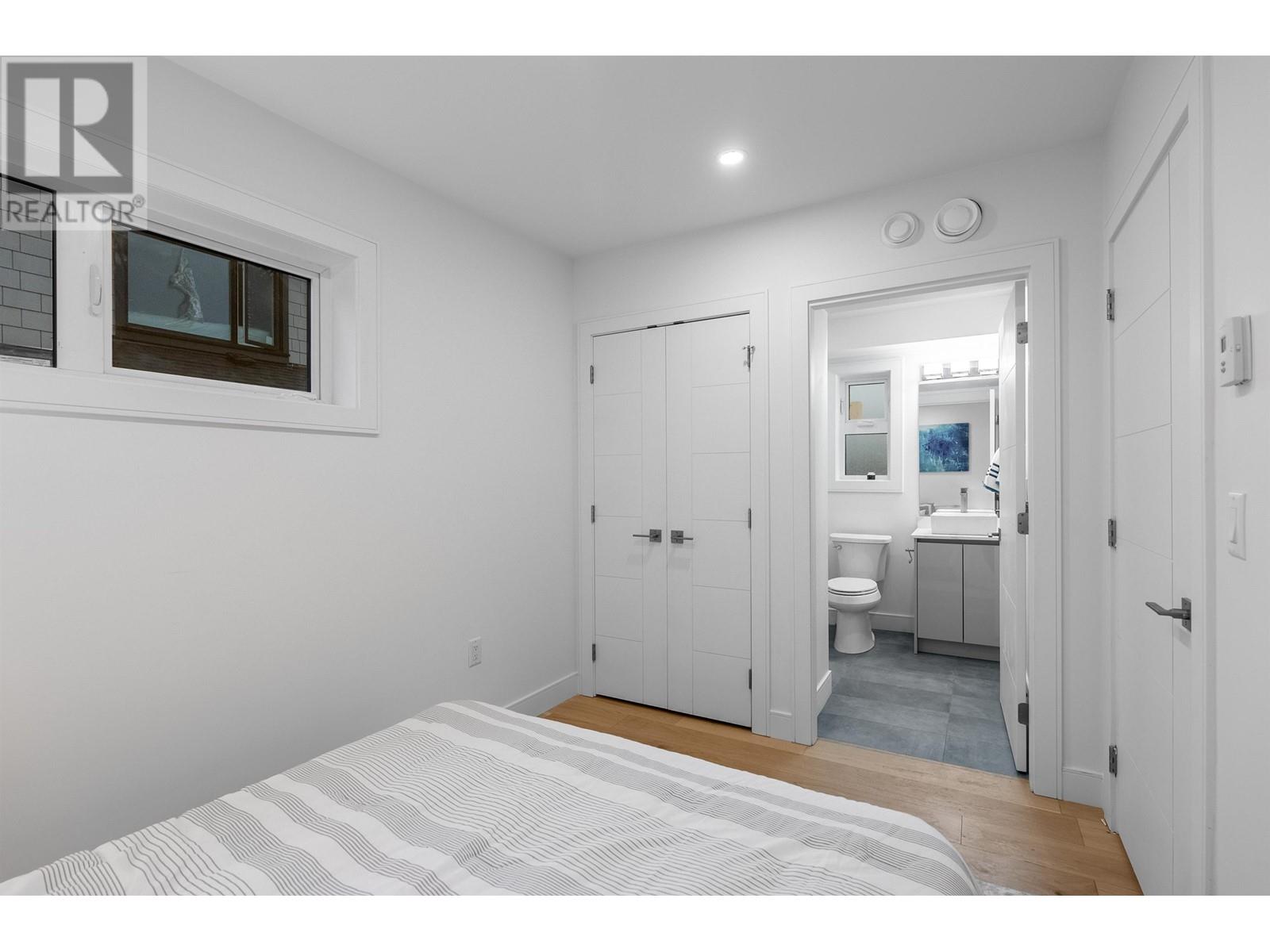 Listing Picture 17 of 36 : 3513 TRIUMPH STREET, Vancouver / 溫哥華 - 魯藝地產 Yvonne Lu Group - MLS Medallion Club Member