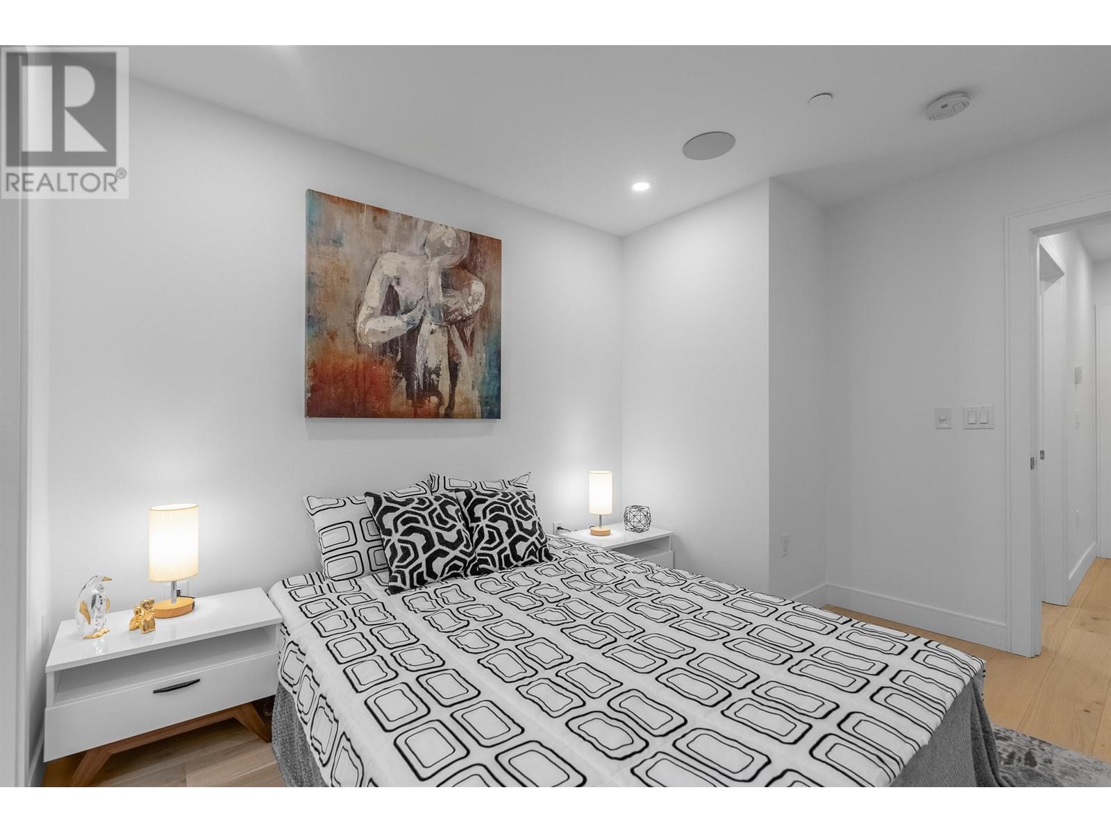 Listing Picture 22 of 36 : 3513 TRIUMPH STREET, Vancouver / 溫哥華 - 魯藝地產 Yvonne Lu Group - MLS Medallion Club Member