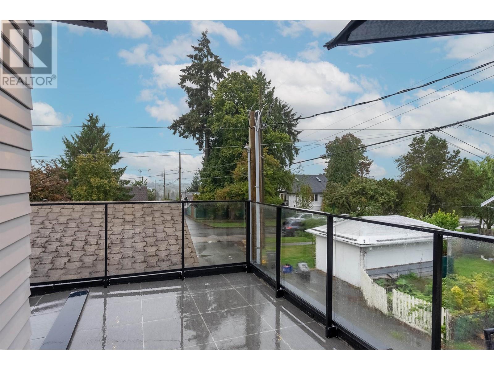 Listing Picture 25 of 36 : 3513 TRIUMPH STREET, Vancouver / 溫哥華 - 魯藝地產 Yvonne Lu Group - MLS Medallion Club Member