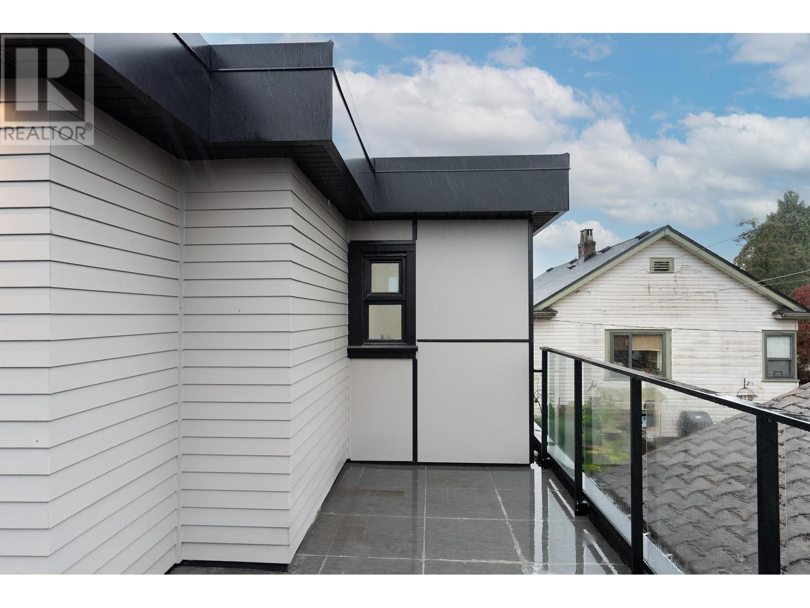 Listing Picture 26 of 36 : 3513 TRIUMPH STREET, Vancouver / 溫哥華 - 魯藝地產 Yvonne Lu Group - MLS Medallion Club Member