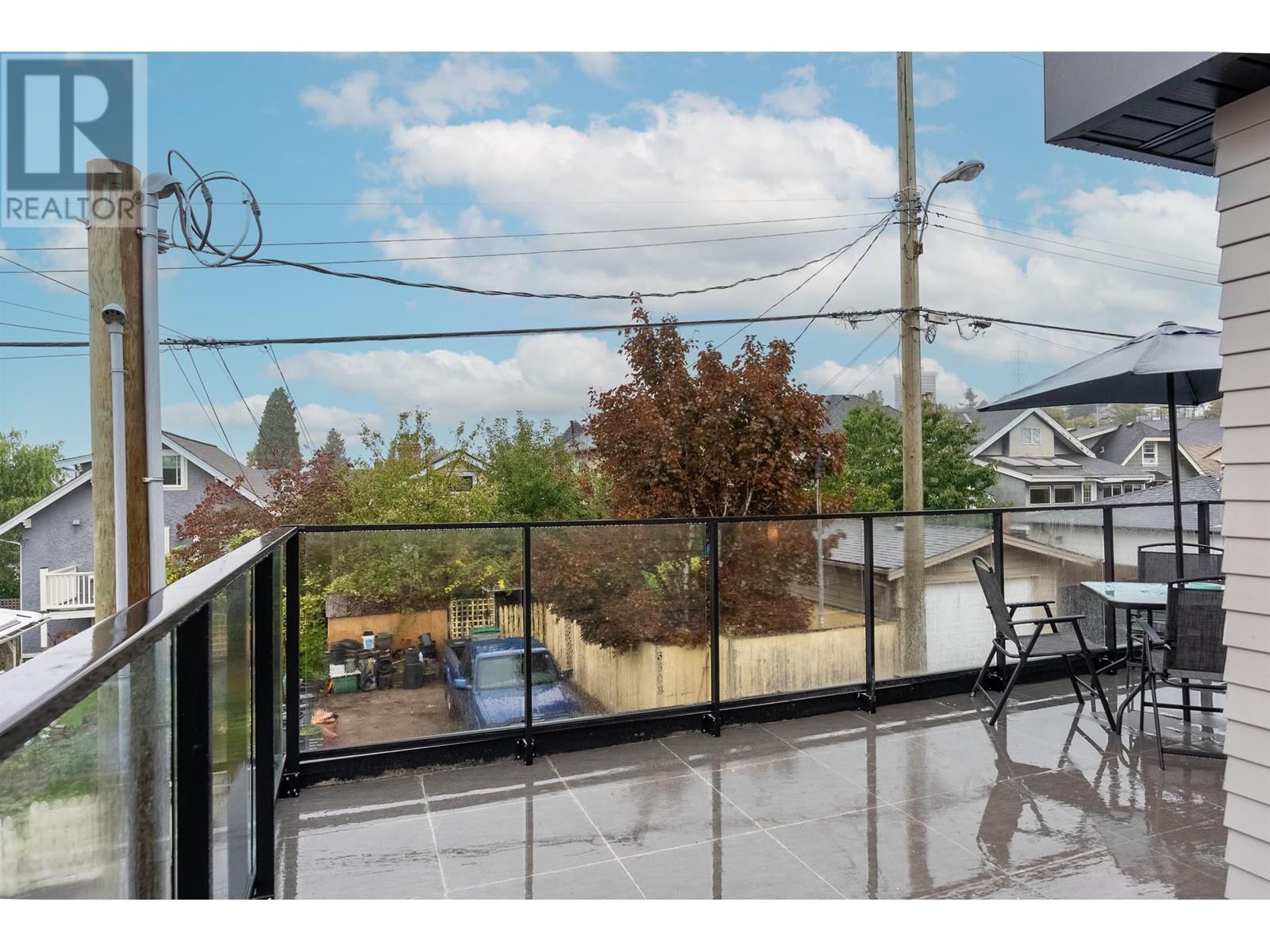 Listing Picture 27 of 36 : 3513 TRIUMPH STREET, Vancouver / 溫哥華 - 魯藝地產 Yvonne Lu Group - MLS Medallion Club Member