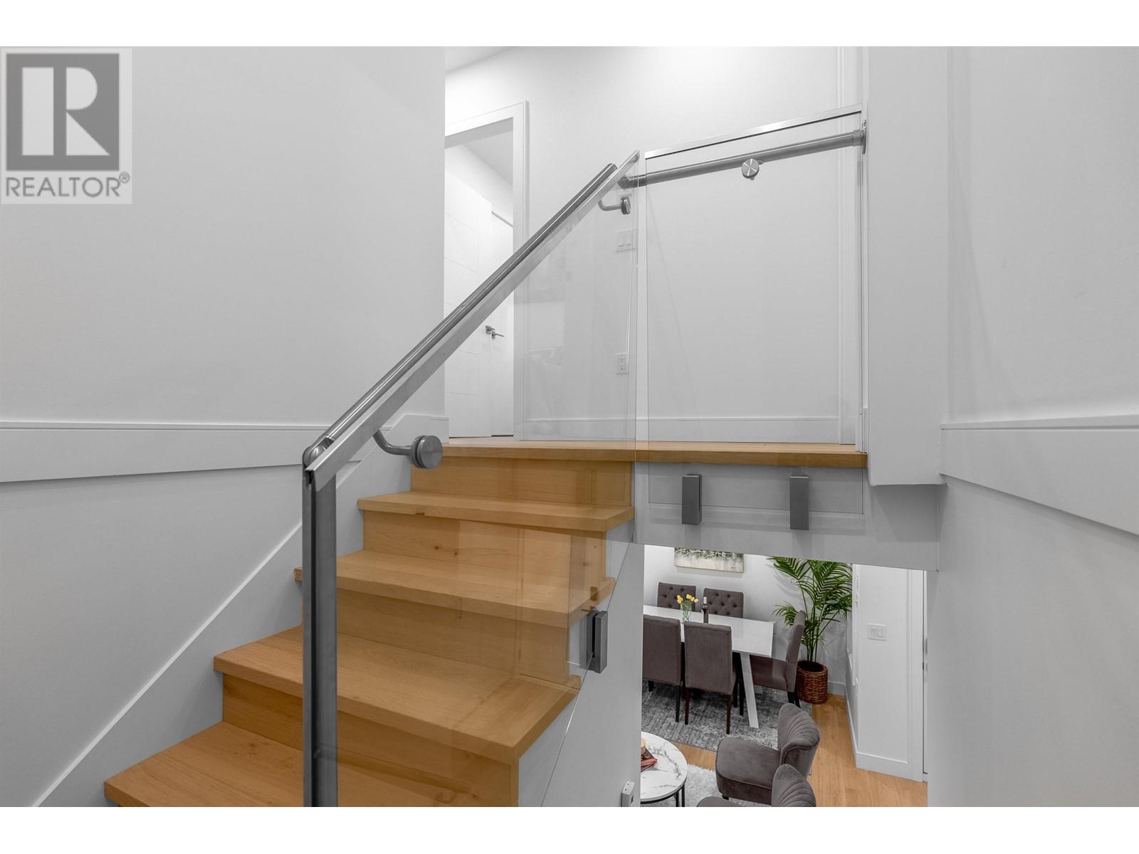 Listing Picture 29 of 36 : 3513 TRIUMPH STREET, Vancouver / 溫哥華 - 魯藝地產 Yvonne Lu Group - MLS Medallion Club Member