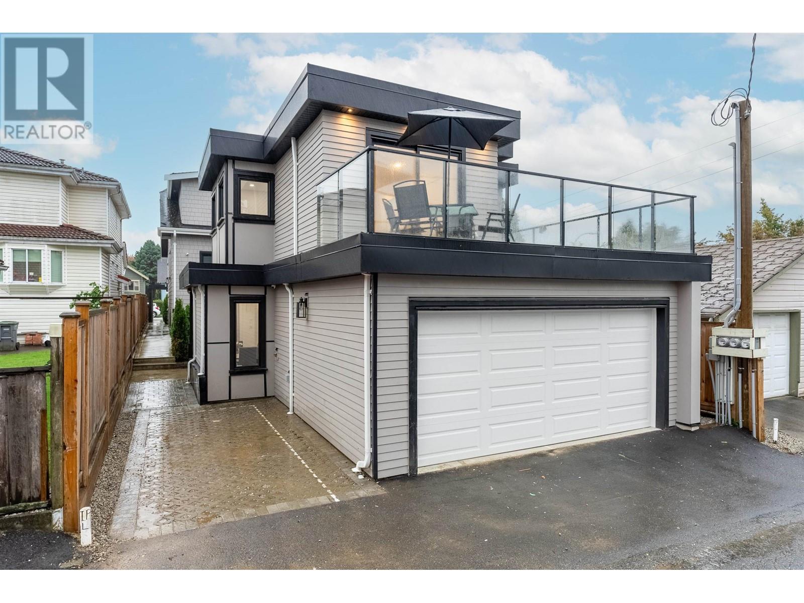 Listing Picture 6 of 36 : 3513 TRIUMPH STREET, Vancouver / 溫哥華 - 魯藝地產 Yvonne Lu Group - MLS Medallion Club Member