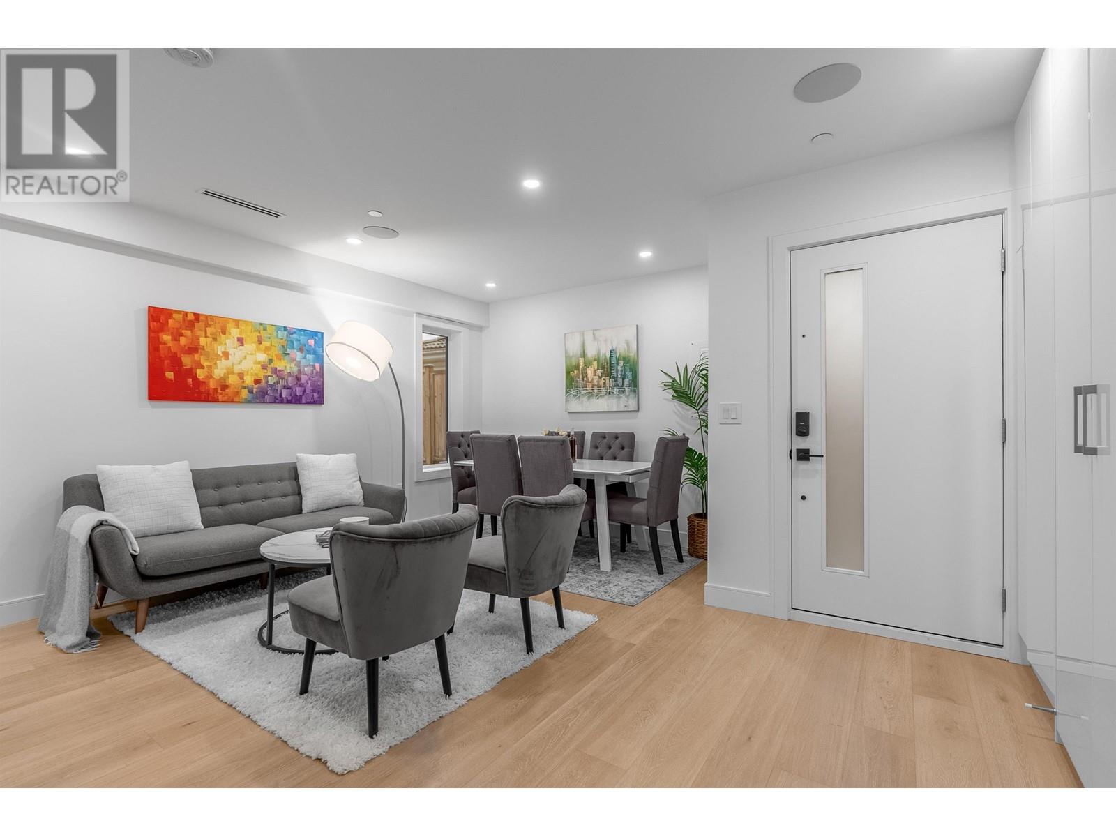 Listing Picture 8 of 36 : 3513 TRIUMPH STREET, Vancouver / 溫哥華 - 魯藝地產 Yvonne Lu Group - MLS Medallion Club Member