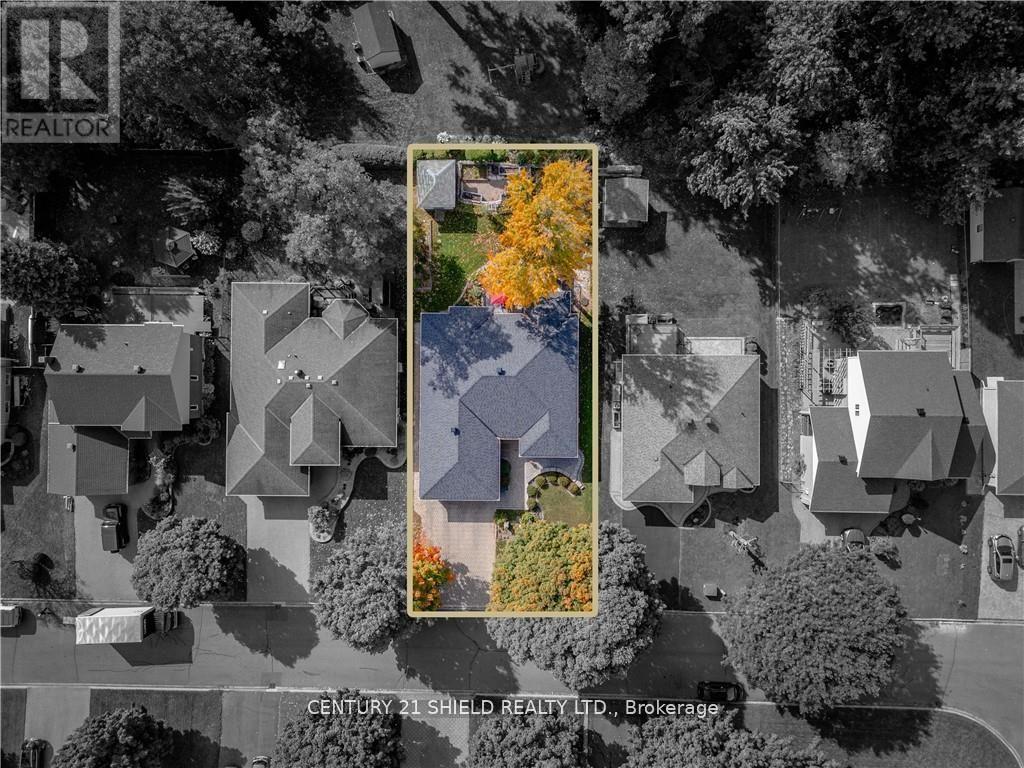 Property at 572 DEAN DRIVE image 4