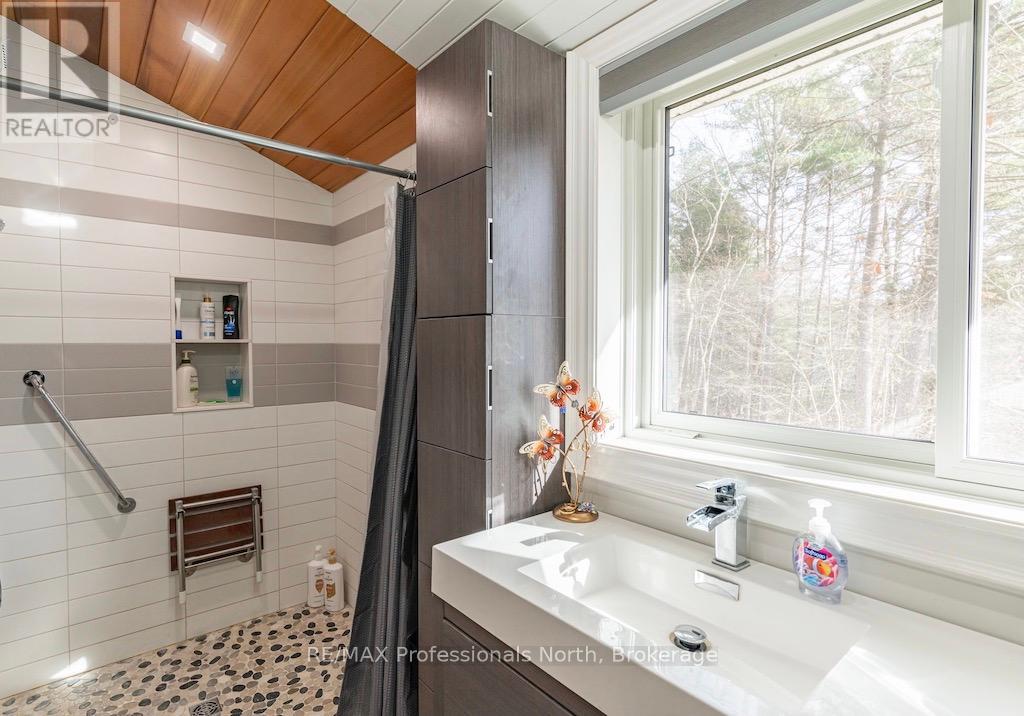 1012 Parasol Drive, Algonquin Highlands, Ontario  K0M 1J2 - Photo 24 - X11964908