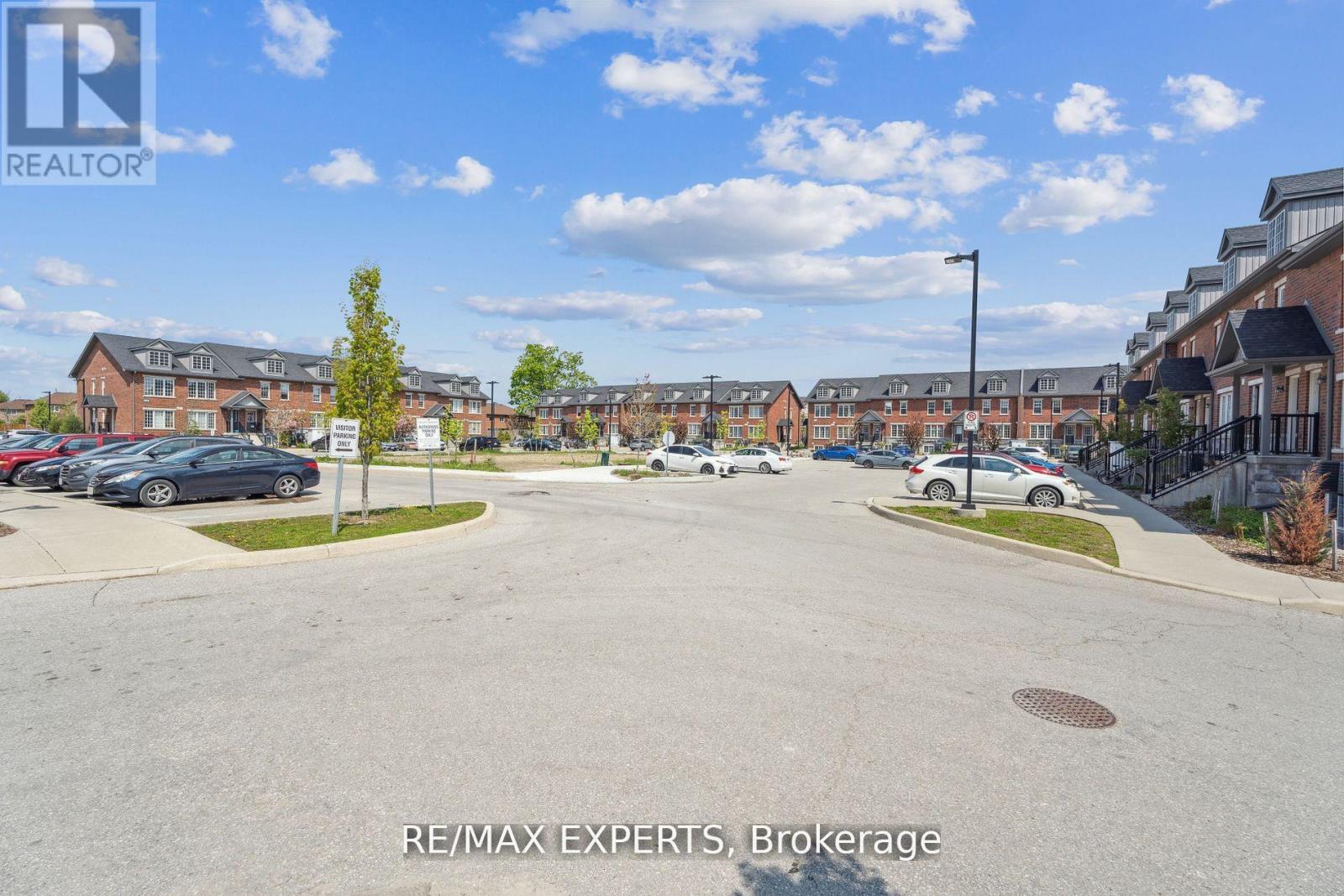 Property at 13 - 246 PENETANGUISHENE ROAD image 1