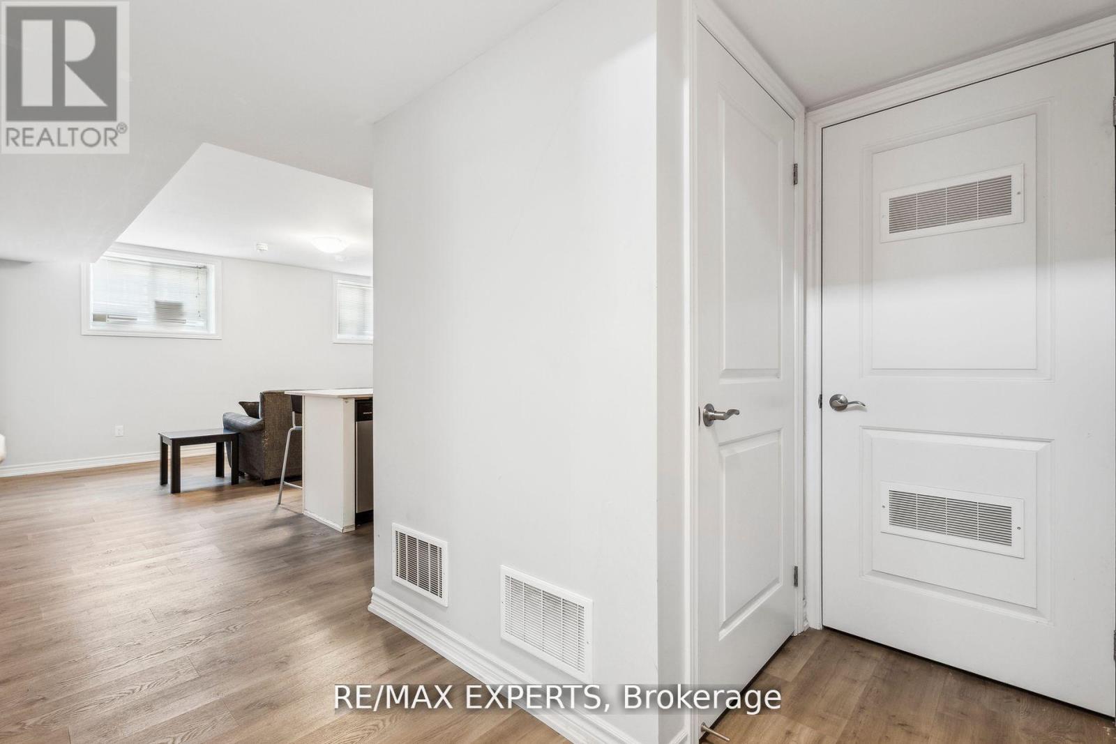 13 - 246 Penetanguishene Road, Barrie (400 East), Ontario  L4M 7C2 - Photo 14 - S12004018