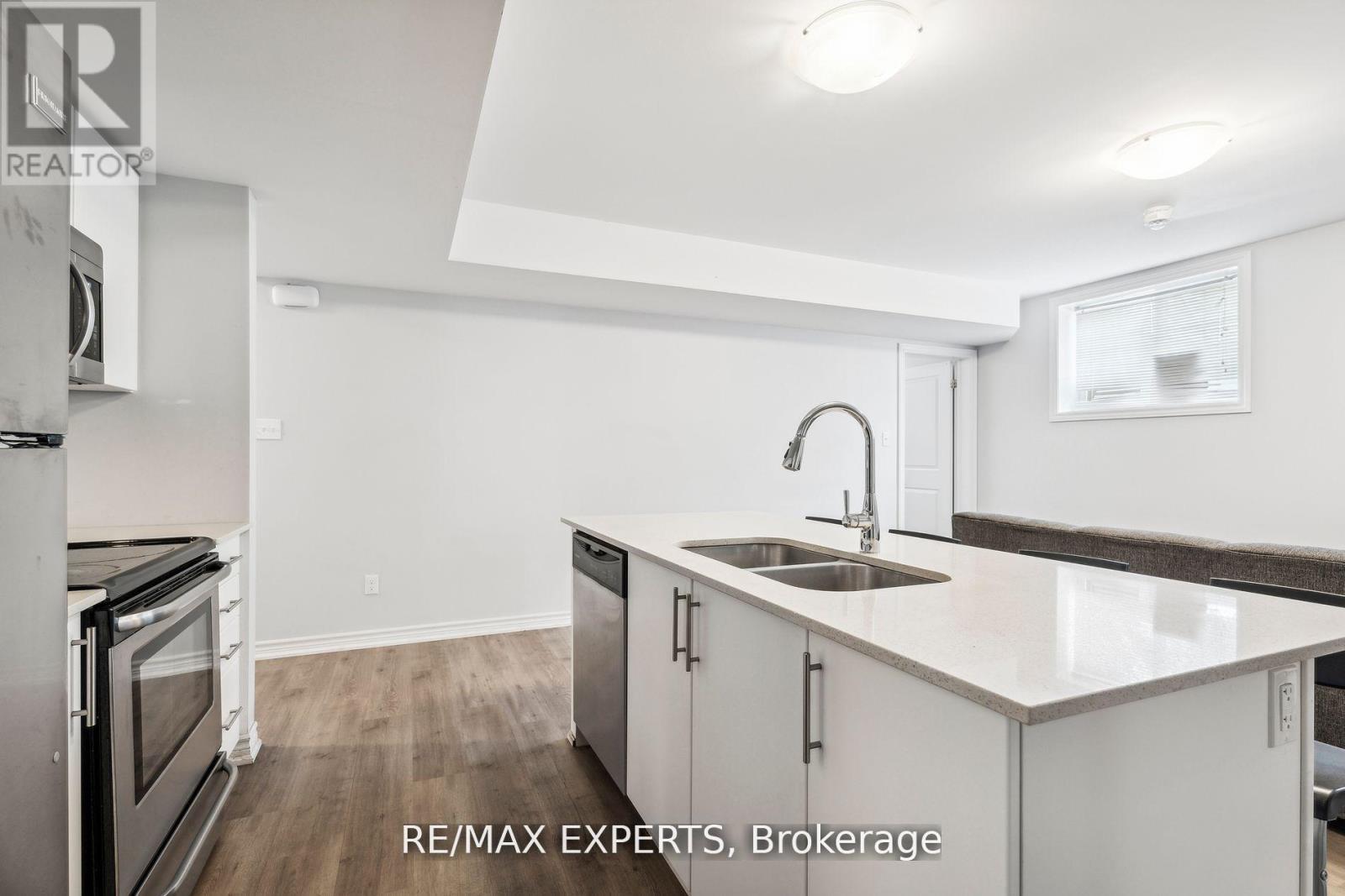 13 - 246 Penetanguishene Road, Barrie (400 East), Ontario  L4M 7C2 - Photo 19 - S12004018