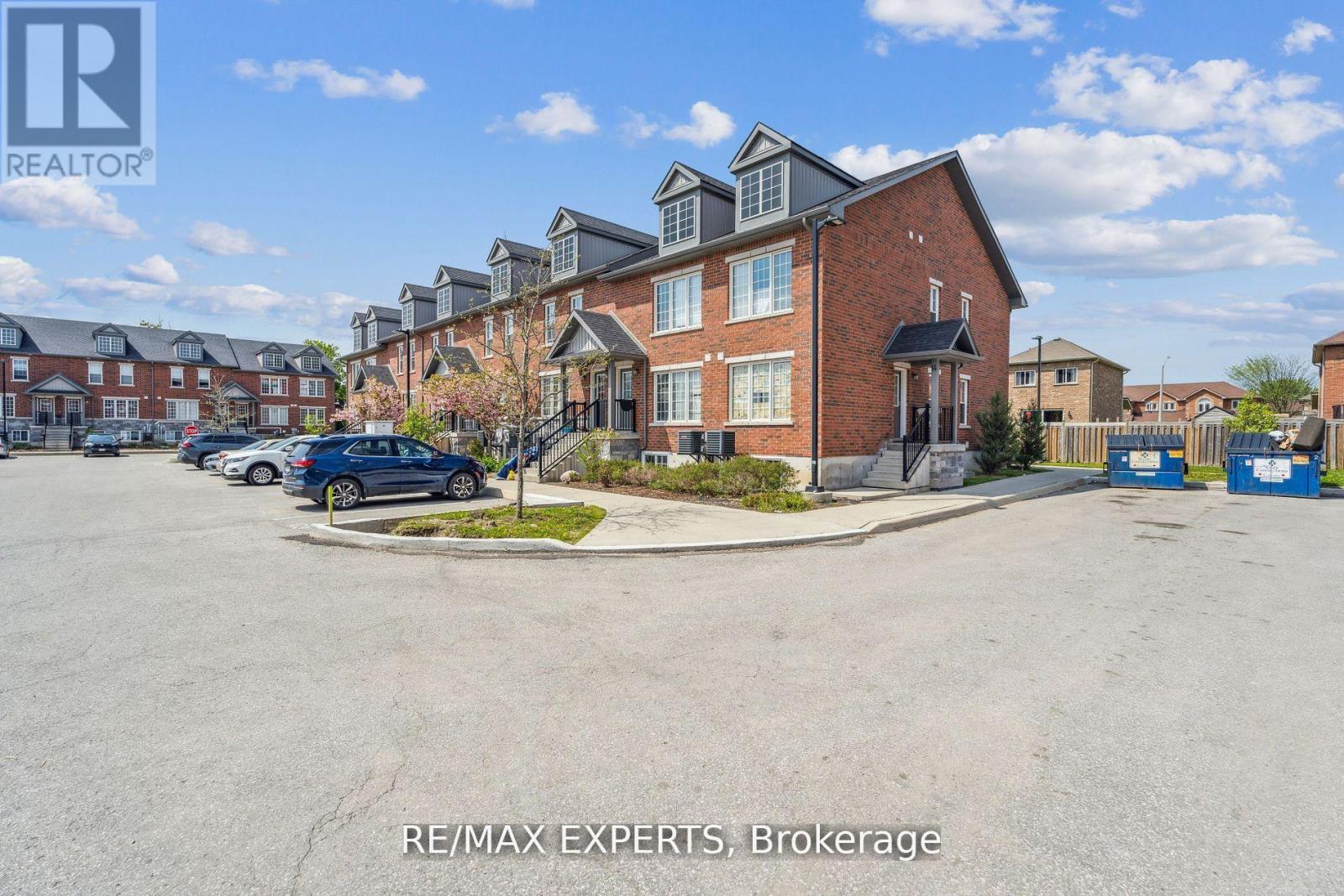 Property at 13 - 246 PENETANGUISHENE ROAD image 2
