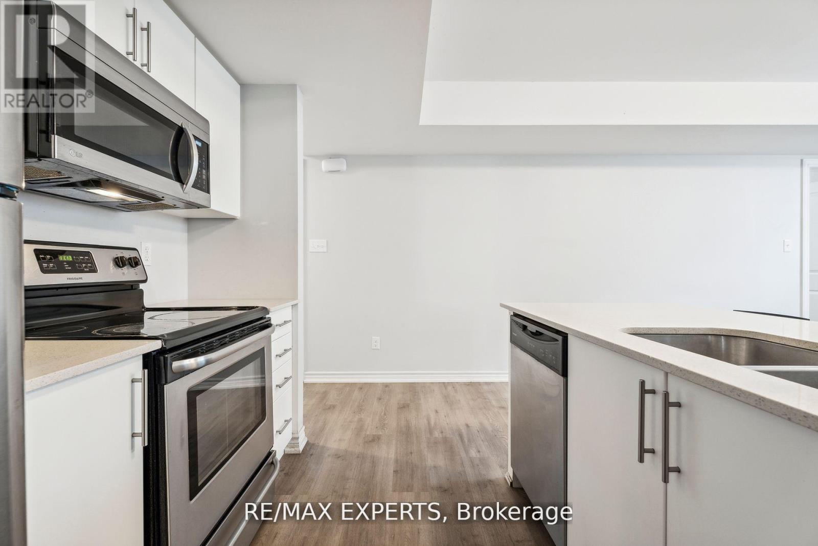 13 - 246 Penetanguishene Road, Barrie (400 East), Ontario  L4M 7C2 - Photo 20 - S12004018