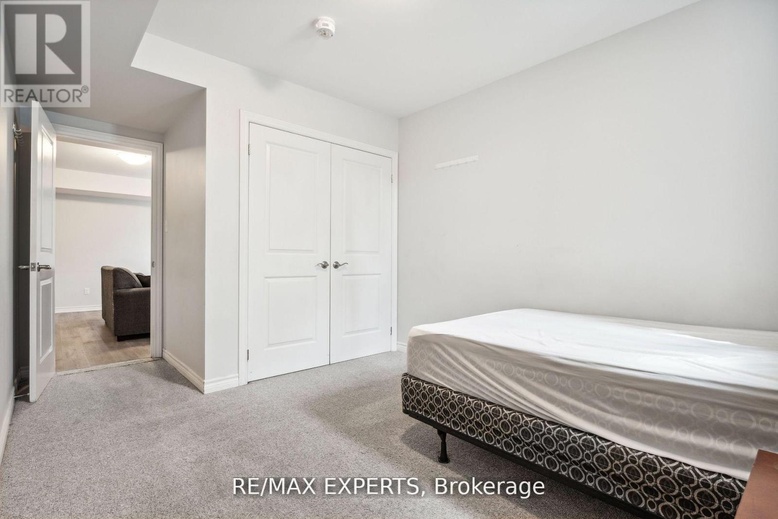 13 - 246 Penetanguishene Road, Barrie (400 East), Ontario  L4M 7C2 - Photo 25 - S12004018