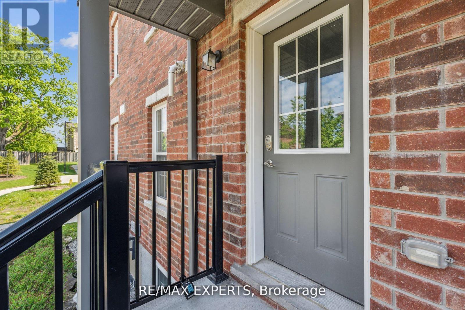 13 - 246 Penetanguishene Road, Barrie (400 East), Ontario  L4M 7C2 - Photo 7 - S12004018