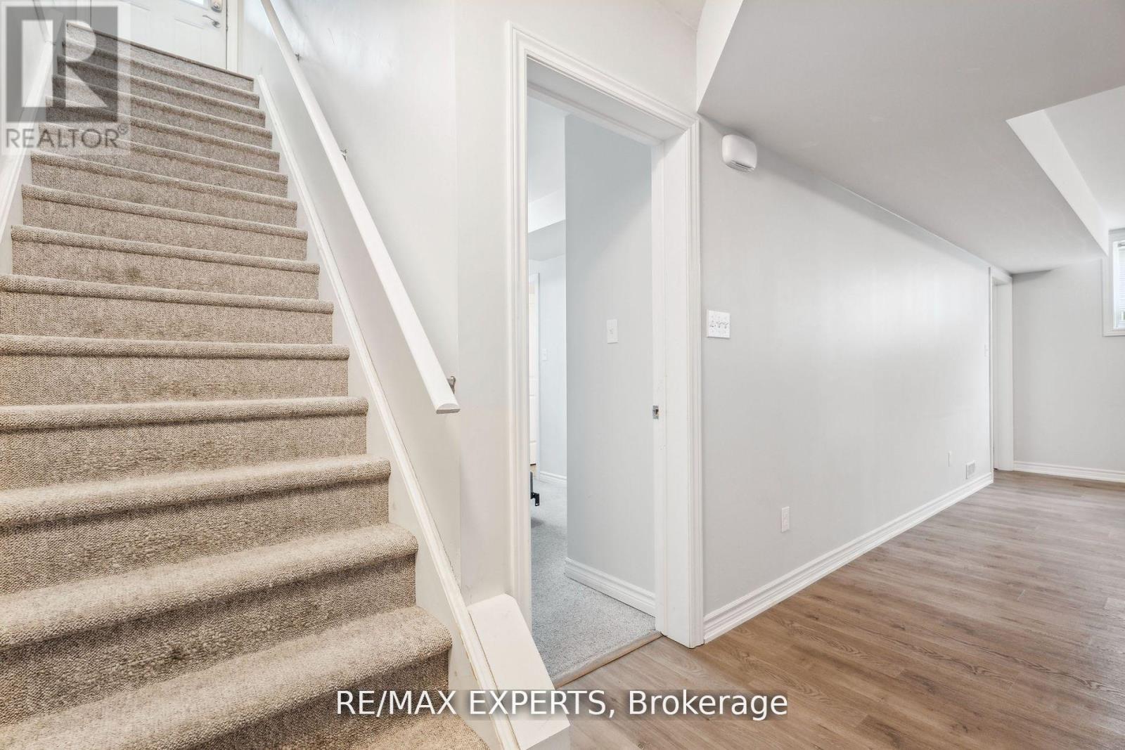 13 - 246 Penetanguishene Road, Barrie (400 East), Ontario  L4M 7C2 - Photo 9 - S12004018