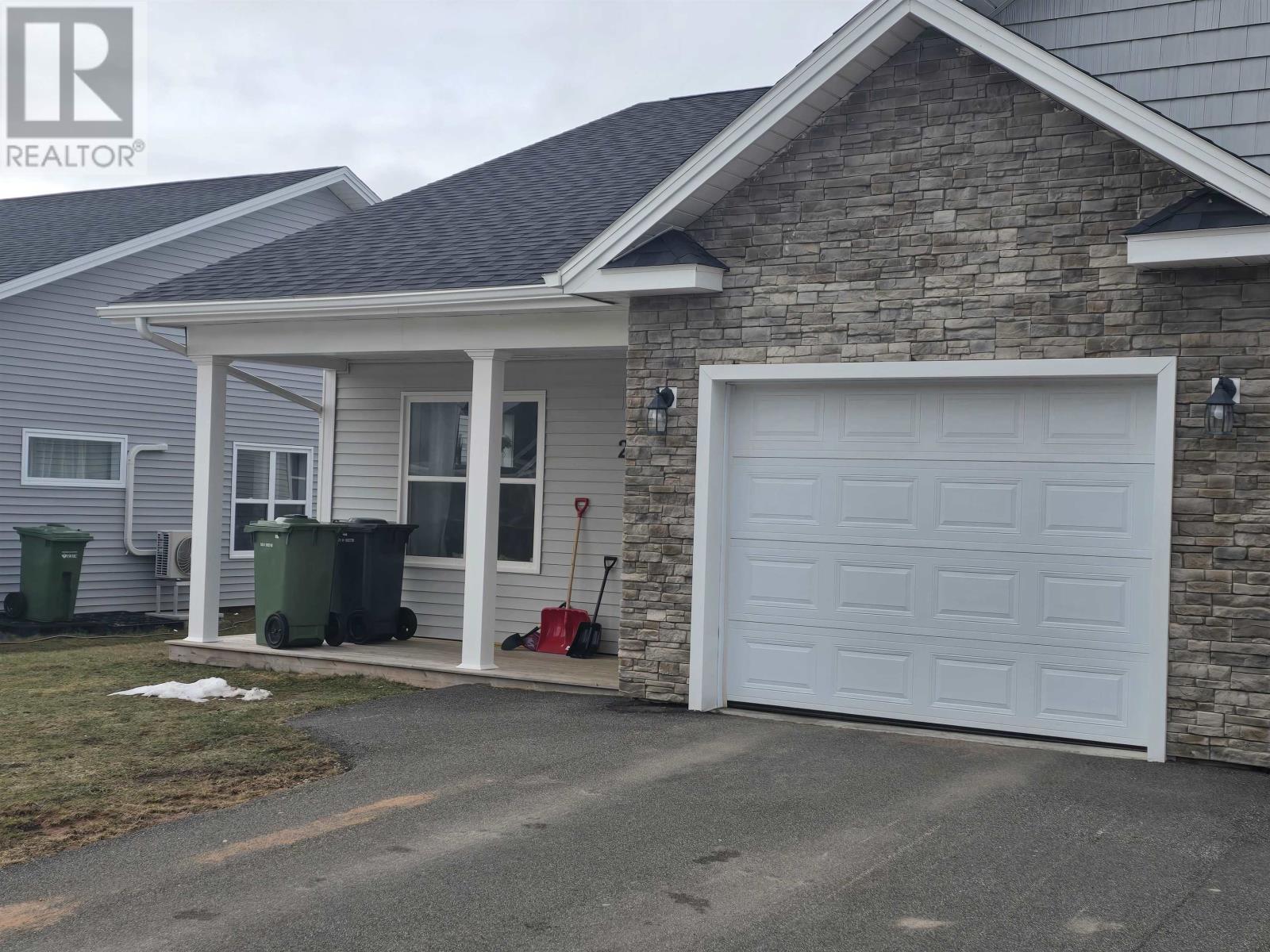 Property at 28 ESSEX Crescent image