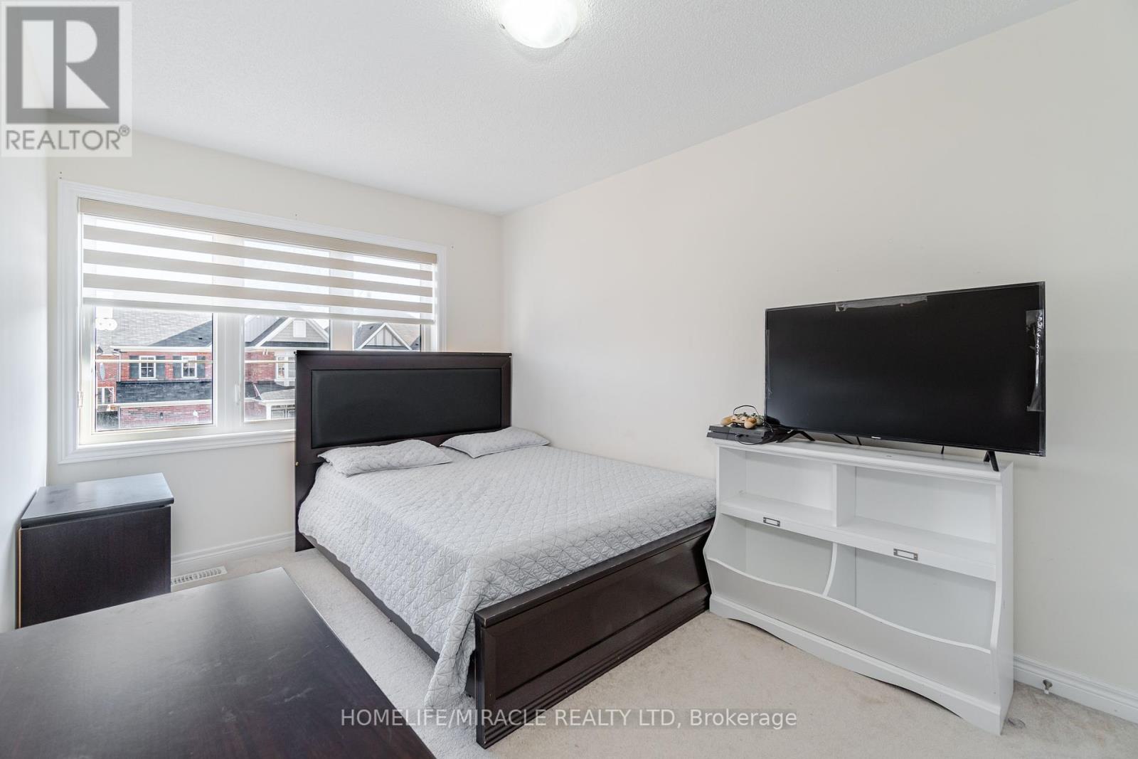 46 Swanton Road, Brampton (Credit Valley), Ontario  L6X 5H5 - Photo 12 - W12003949