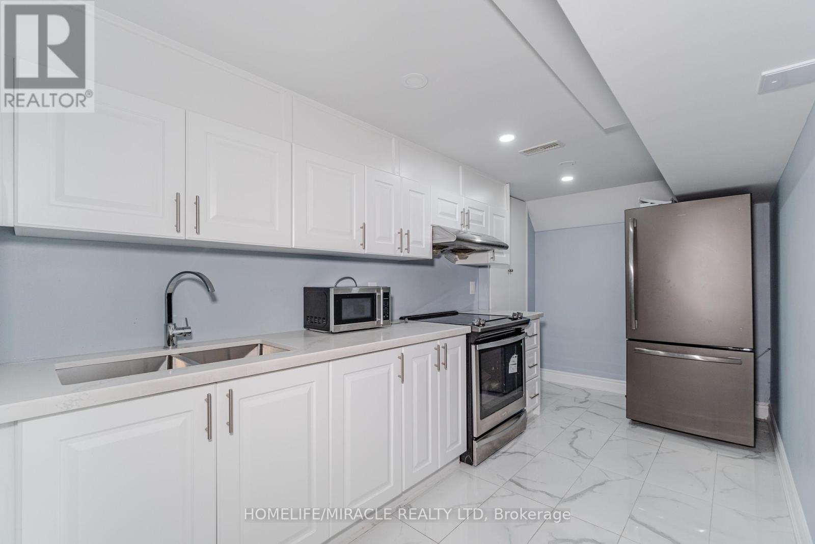 46 Swanton Road, Brampton (Credit Valley), Ontario  L6X 5H5 - Photo 25 - W12003949