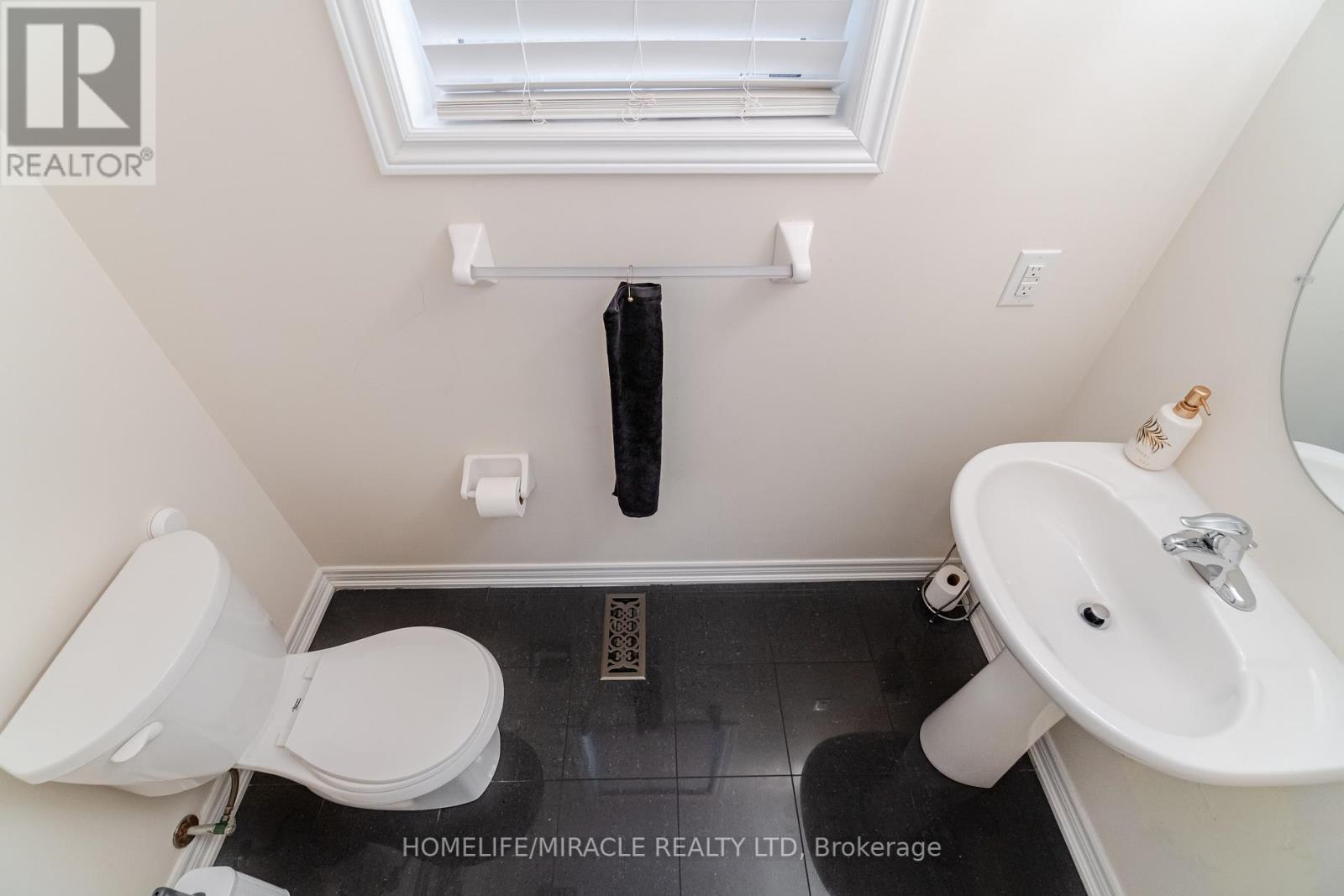 46 Swanton Road, Brampton (Credit Valley), Ontario  L6X 5H5 - Photo 47 - W12003949