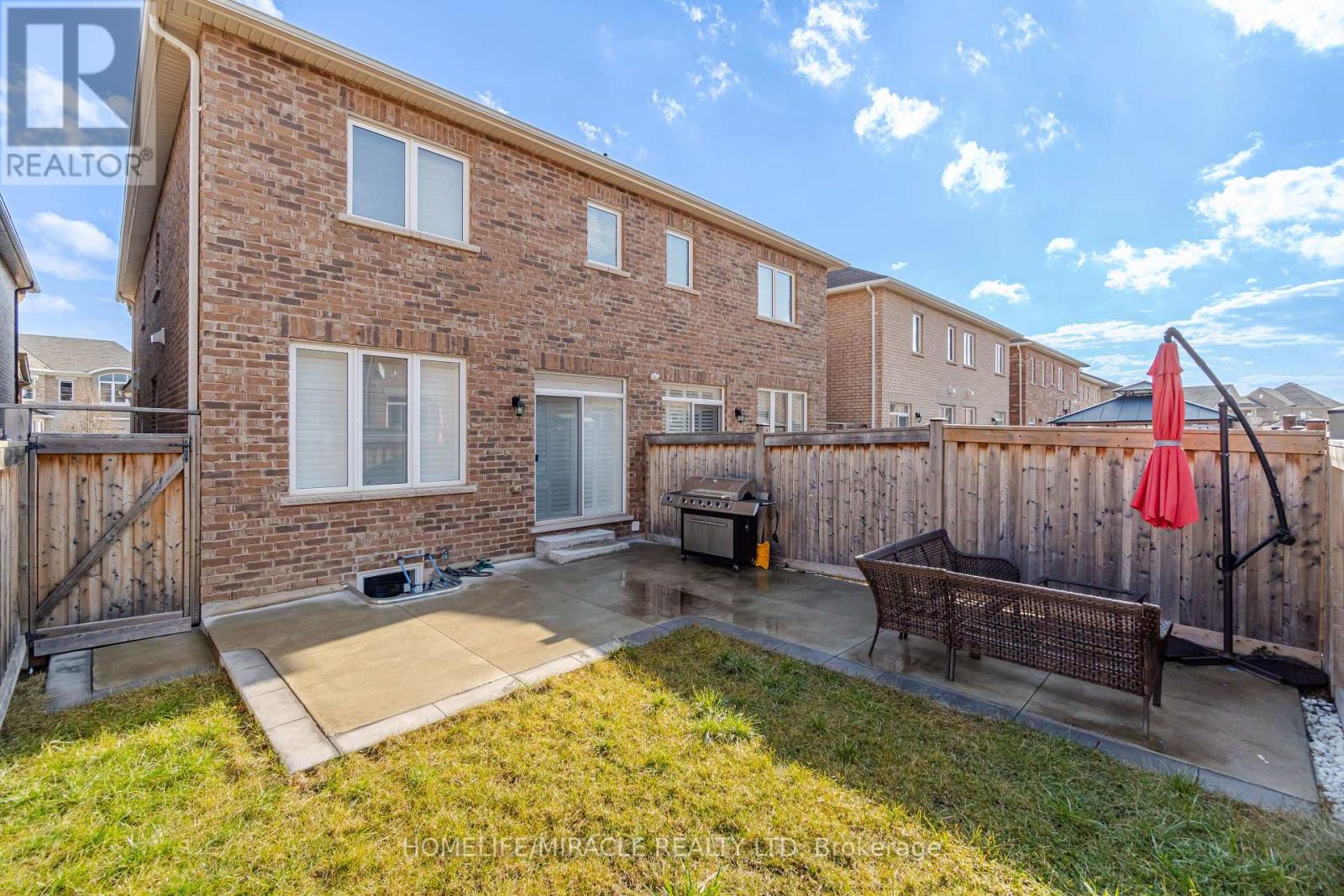 46 Swanton Road, Brampton (Credit Valley), Ontario  L6X 5H5 - Photo 5 - W12003949