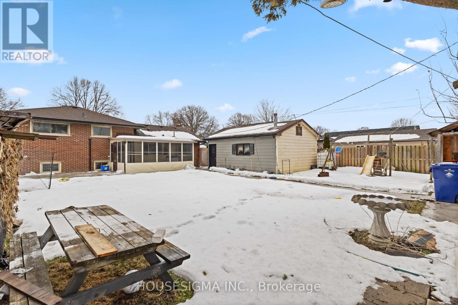 1575 Nairn Avenue E, London East (East D), Ontario  N5V 2P4 - Photo 46 - X12004083