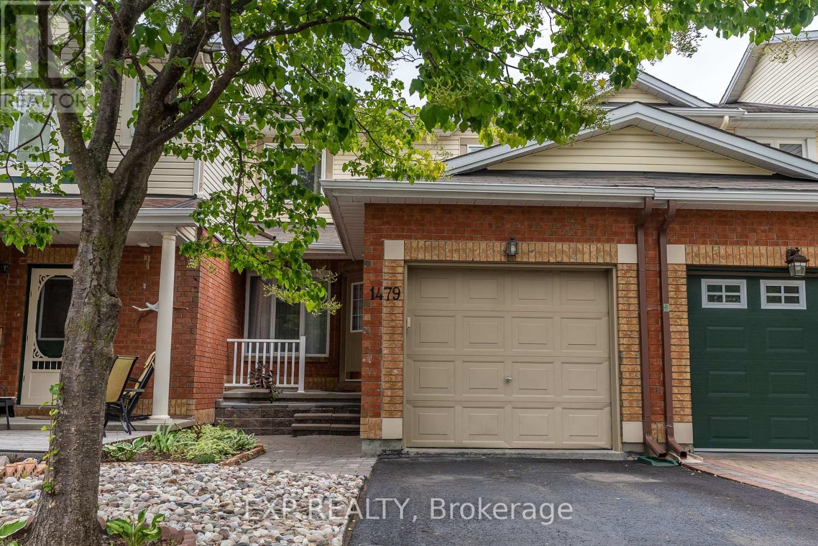 Property at 1479 LYNX CRESCENT image 1