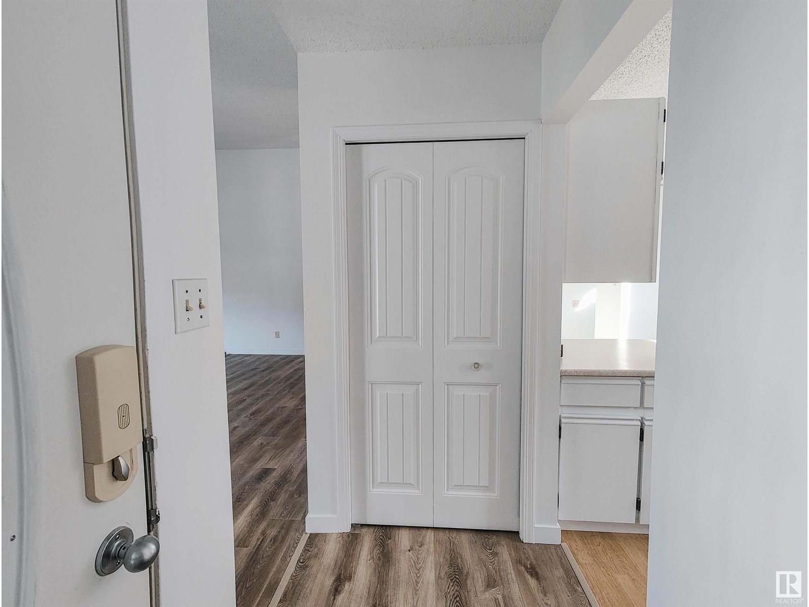 Property at 8507 189 ST NW image 5