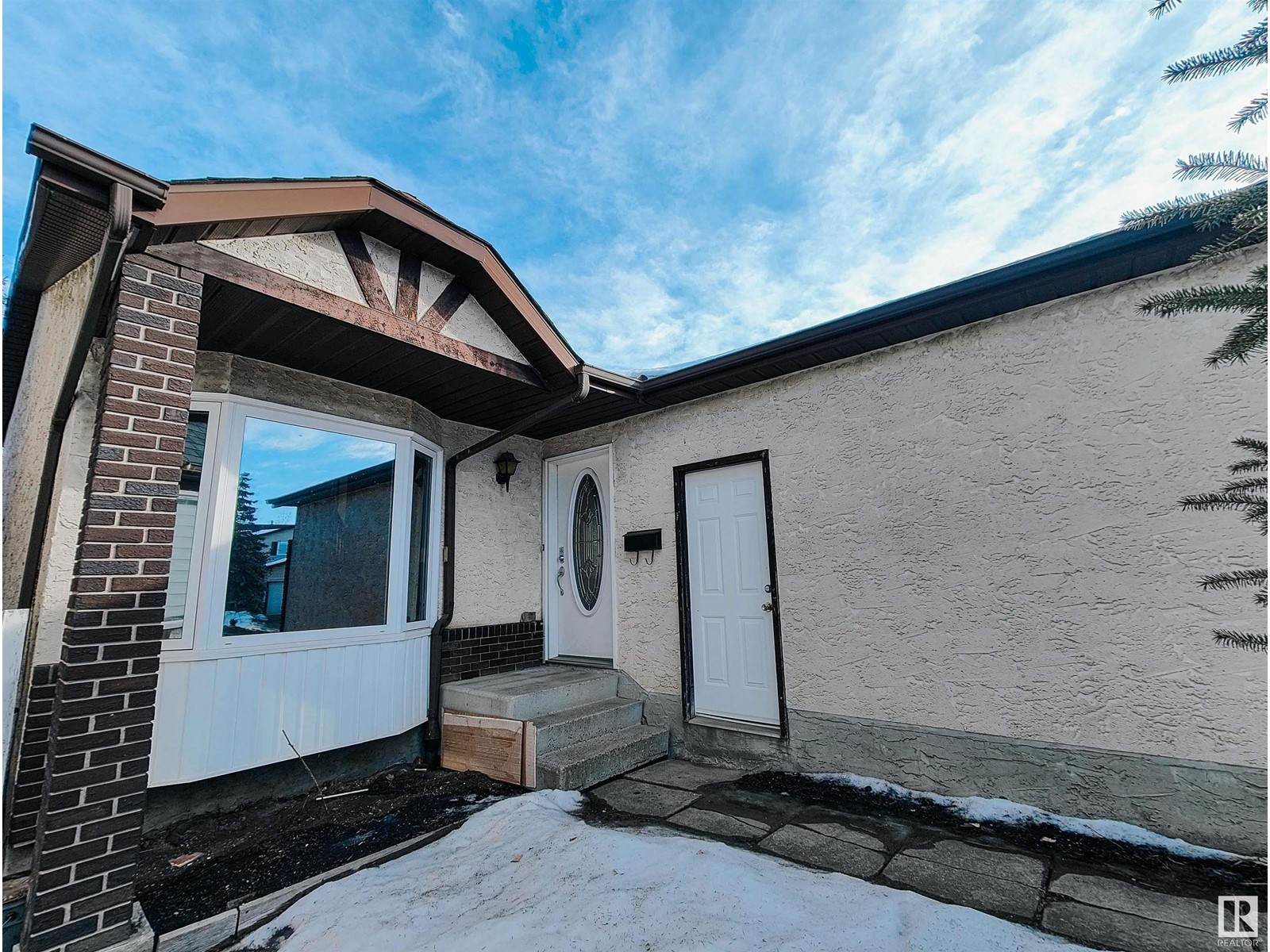 Property at 8507 189 ST NW image 4