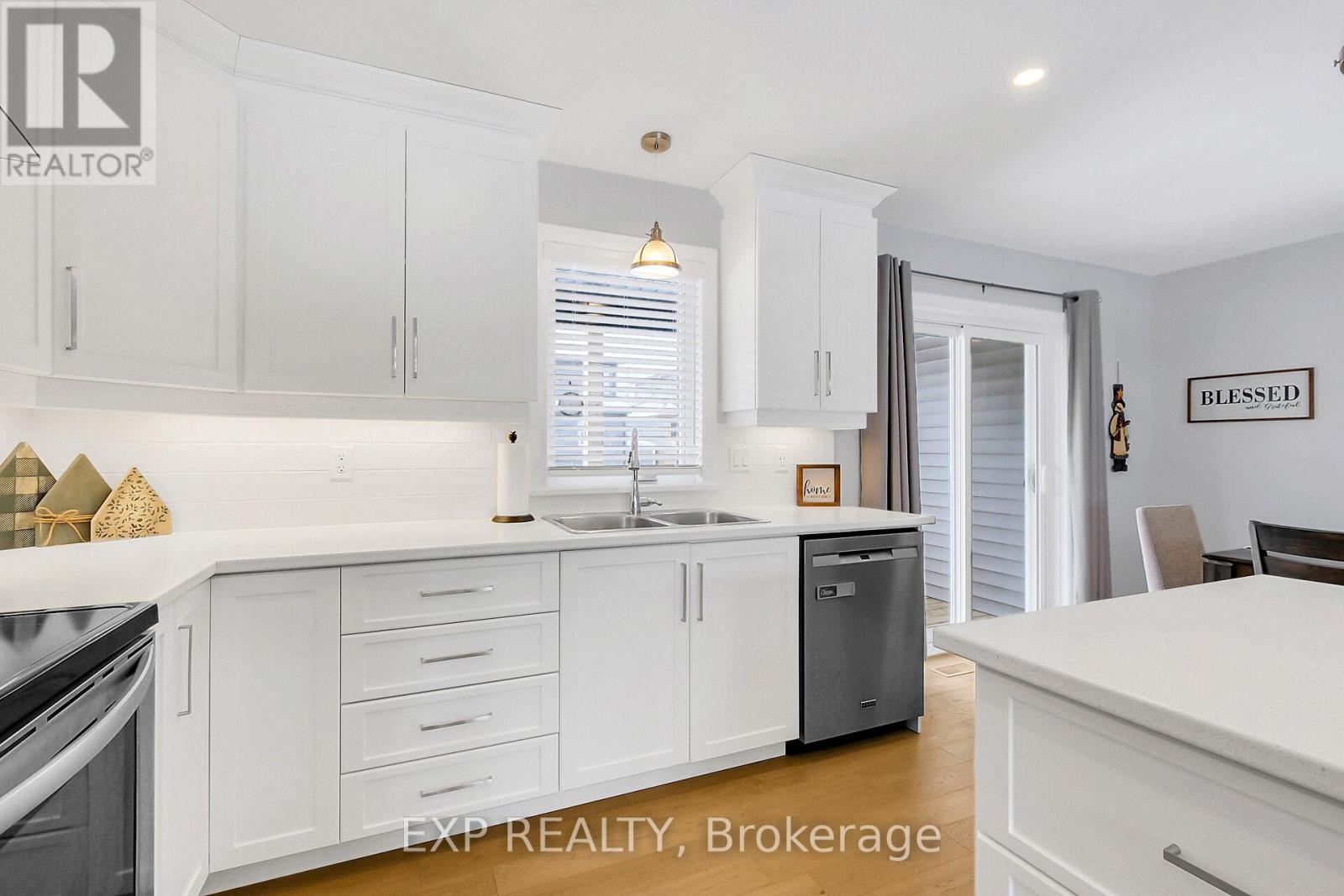 246 Station Trail, Russell, Ontario  K4R 0C9 - Photo 16 - X12004153
