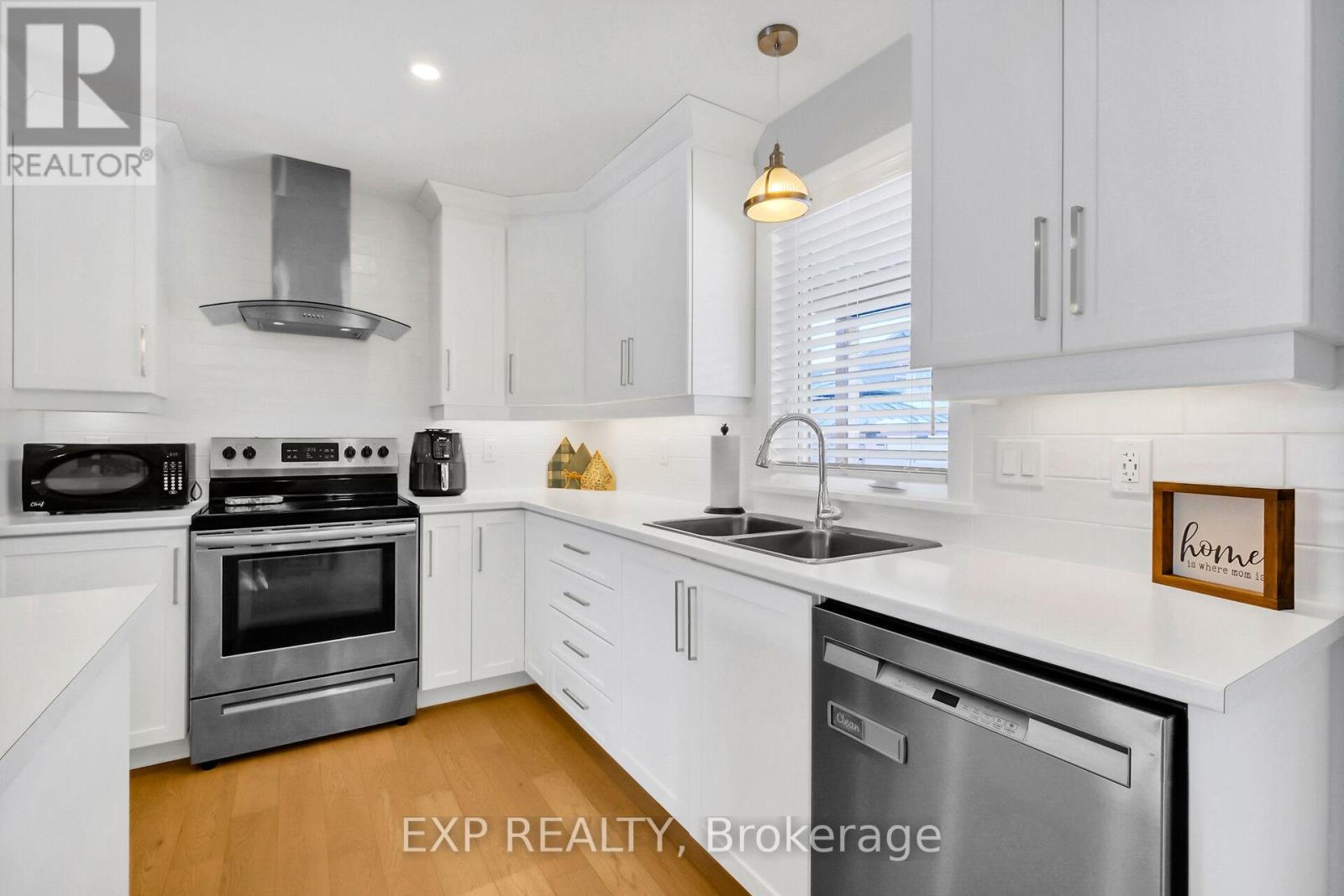 246 Station Trail, Russell, Ontario  K4R 0C9 - Photo 19 - X12004153