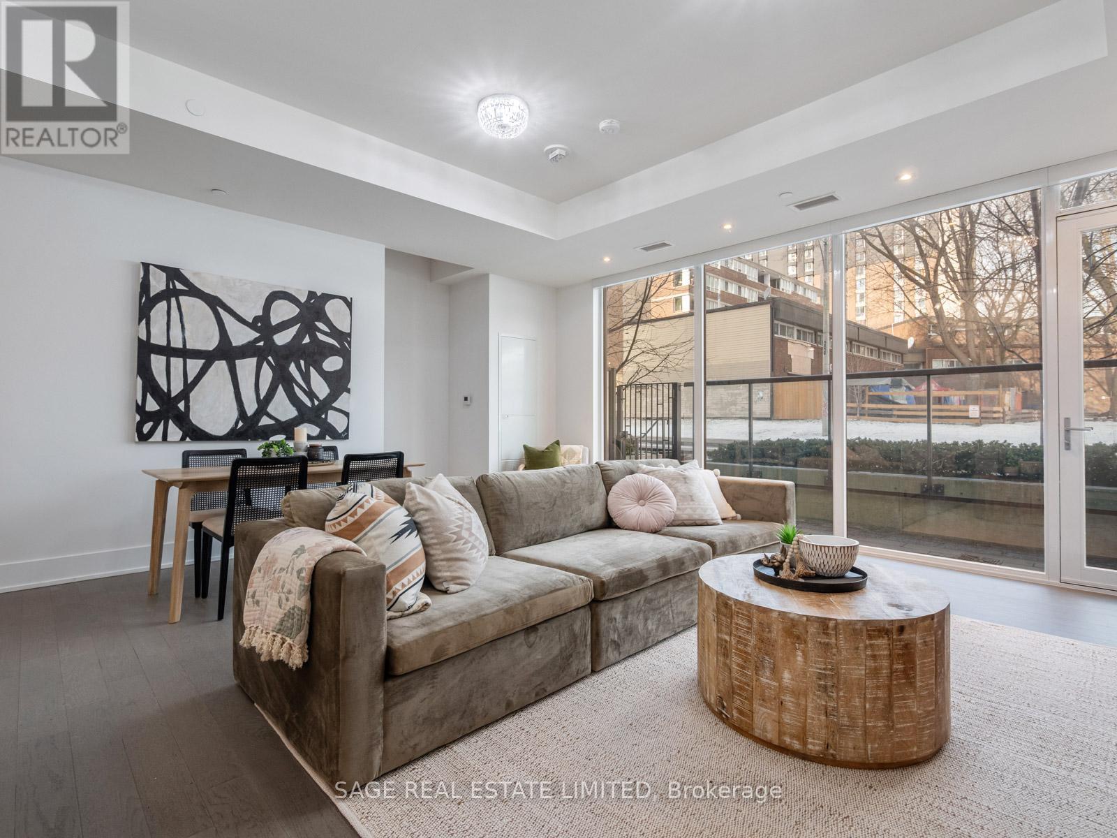 Property at 110 - 80 VANAULEY STREET image 3