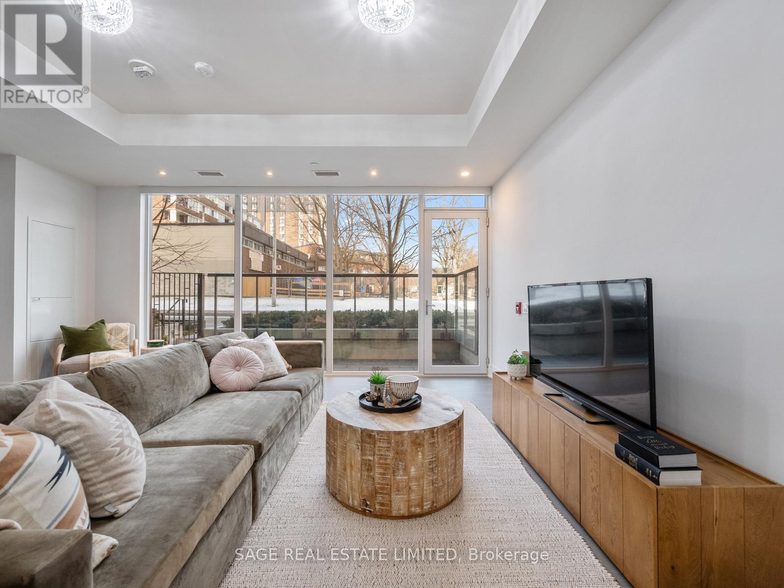 Property at 110 - 80 VANAULEY STREET image 4