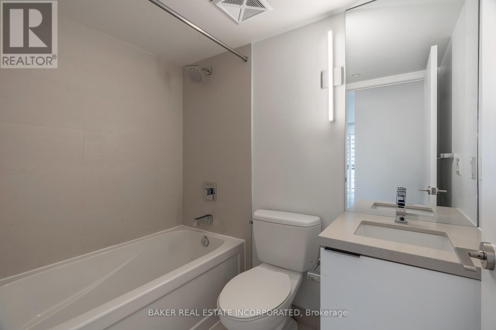 3405 - 15 Roehampton Avenue, Toronto, Ontario  M4P 0C2 - Photo 6 - C12004097