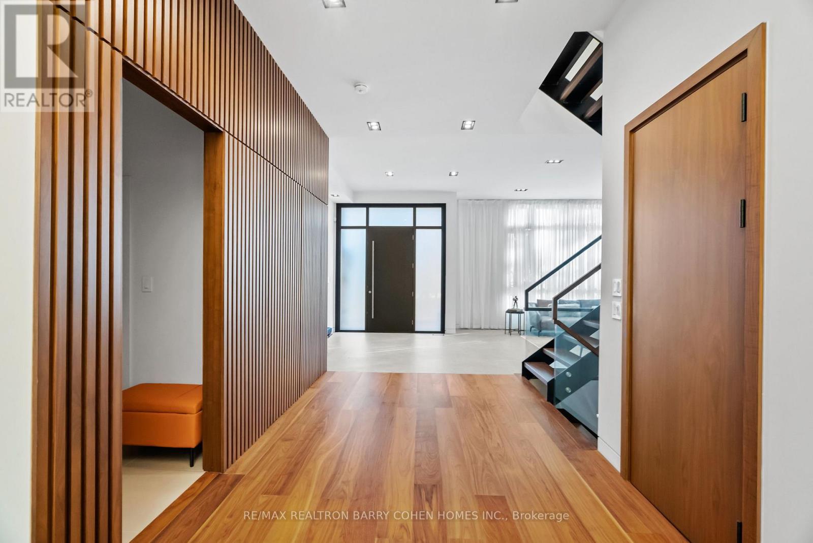 Property at 23 ALDERDALE COURT image 2