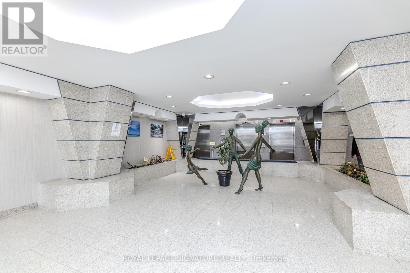 Property at 808 - 2460 EGLINTON AVENUE E image 4