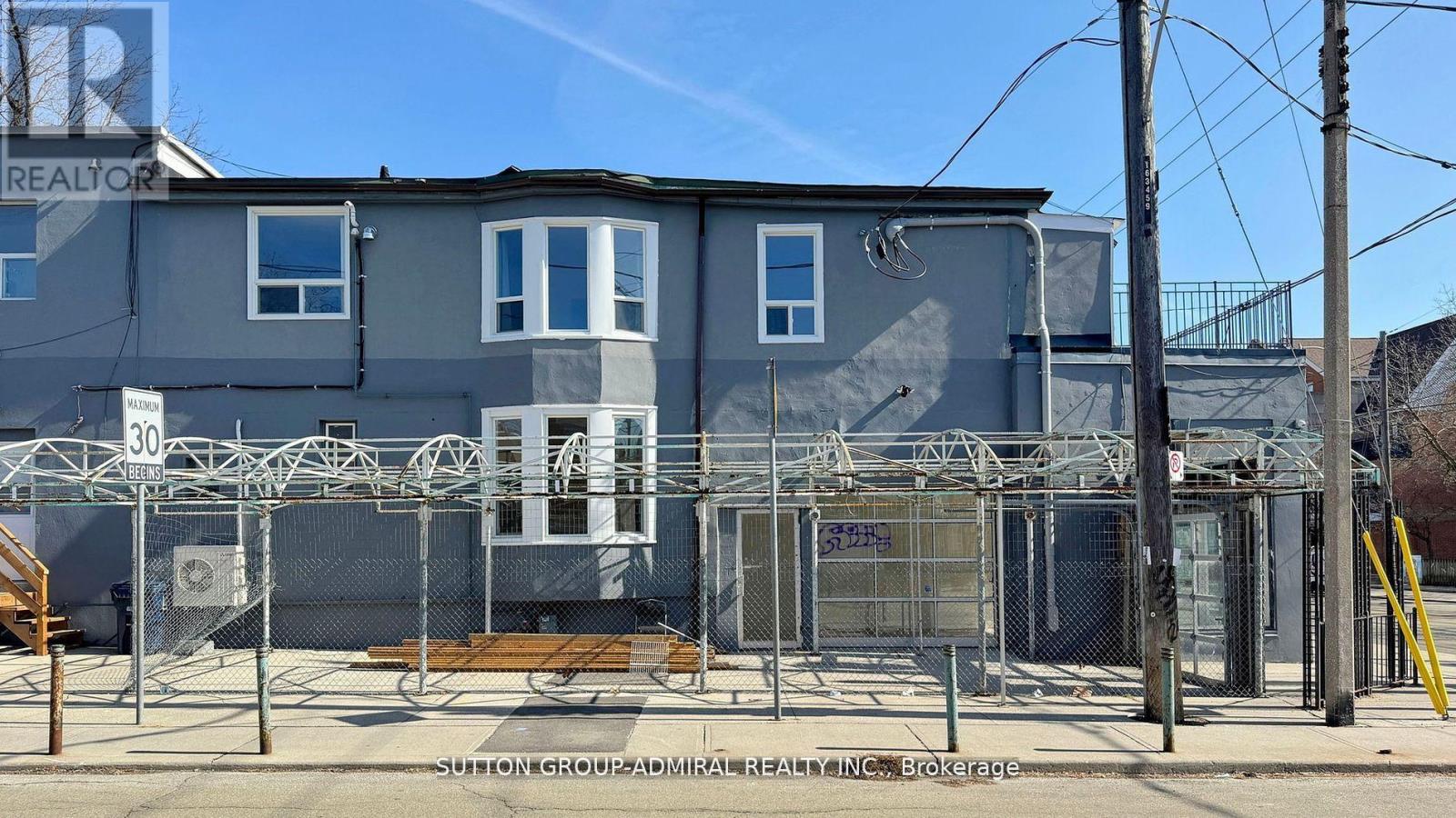 1930 Queen Street E, Toronto, Ontario  M4L 1H6 - Photo 18 - E12004131