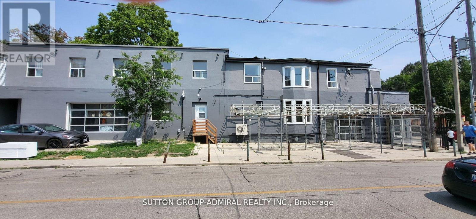 1930 Queen Street E, Toronto, Ontario  M4L 1H6 - Photo 37 - E12004131