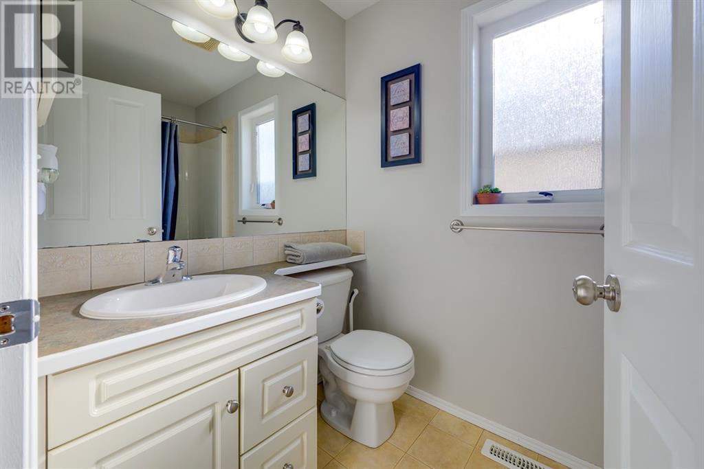 24 Douglas Close, Penhold, Alberta  T0M 1R0 - Photo 17 - A2199816