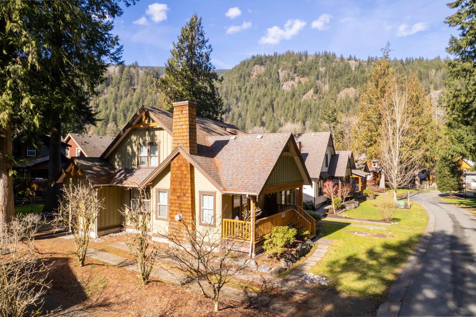 Property at 1821 MOSSY GREEN WAY image 2