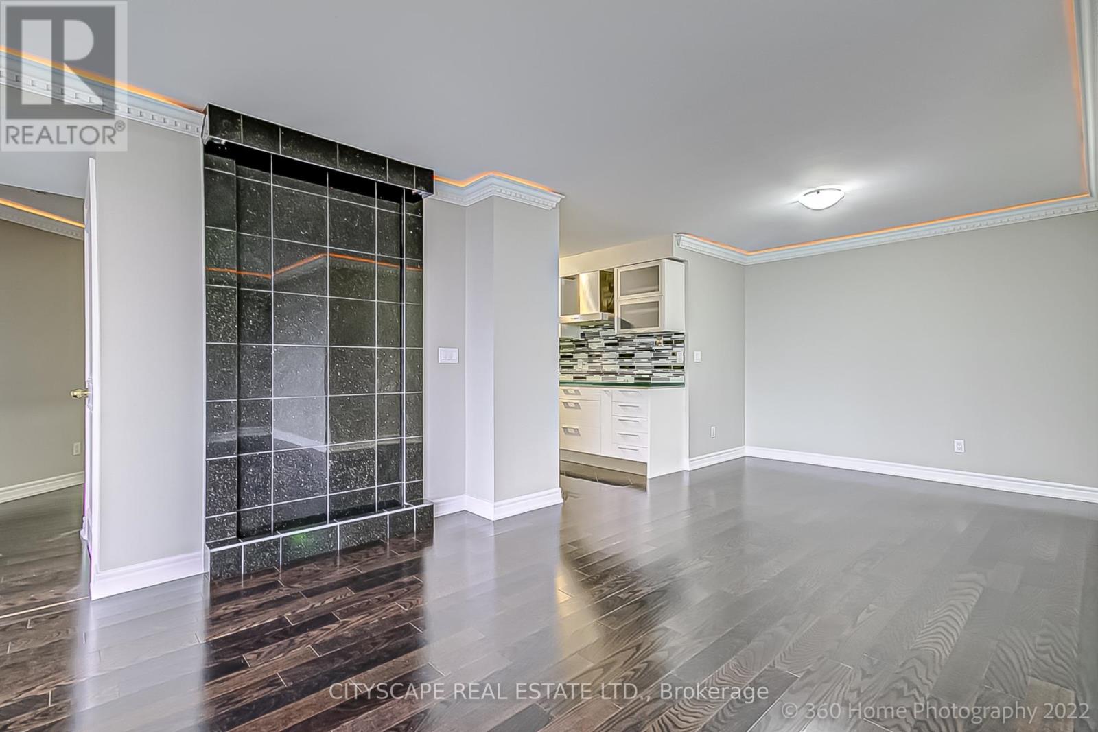 1811 - 1 Palace Pier Court, Toronto (Mimico), Ontario  M8V 3W9 - Photo 7 - W12004220