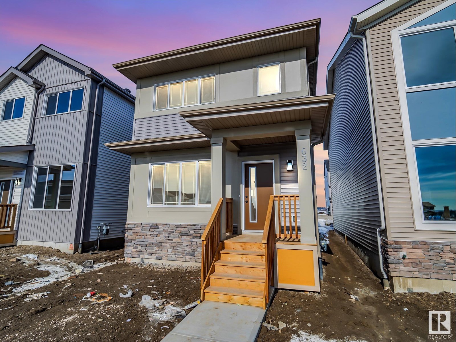 Property at 632 174 AV NE image 1