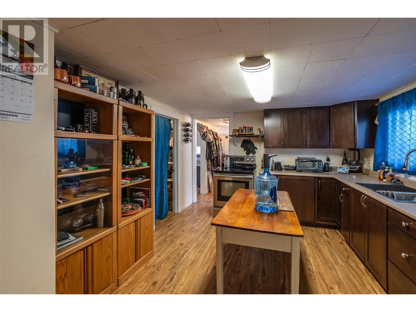 Property at 463 HEALES Avenue image 5