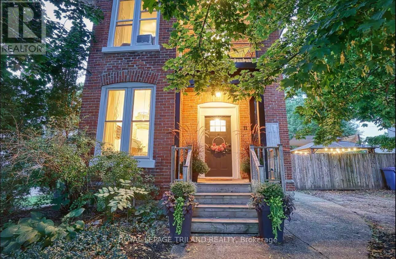 11 MAPLE STREET W, Aylmer, Ontario
