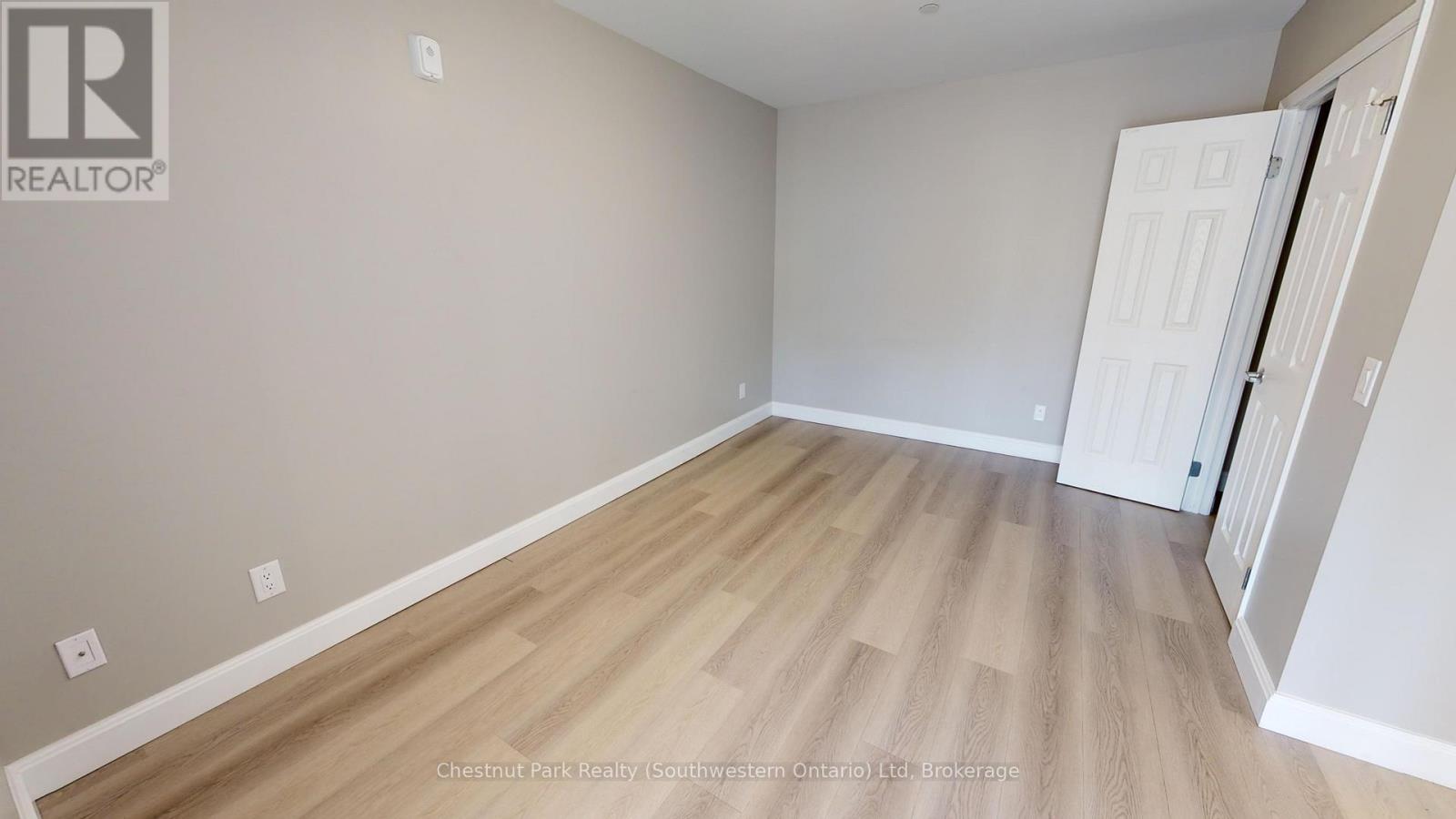 206 - 2 Quebec Street, Guelph, Ontario  N1H 2T2 - Photo 7 - X12004320