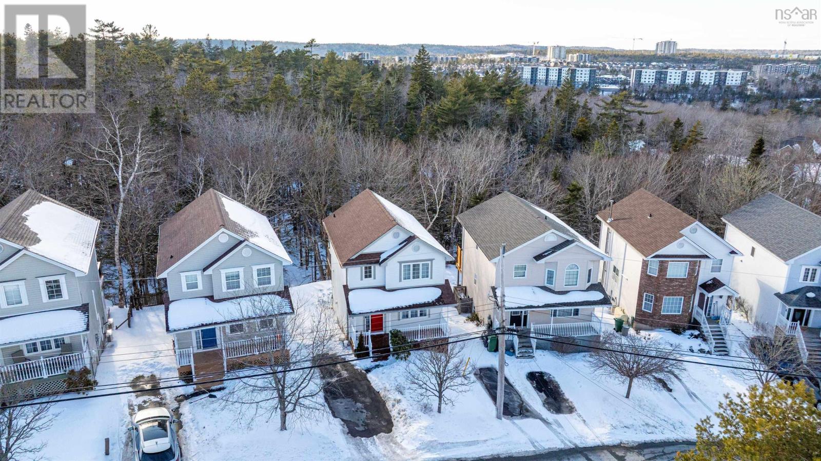 16 Richardson Drive, Bedford, Nova Scotia  B4A 4E6 - Photo 2 - 202503537