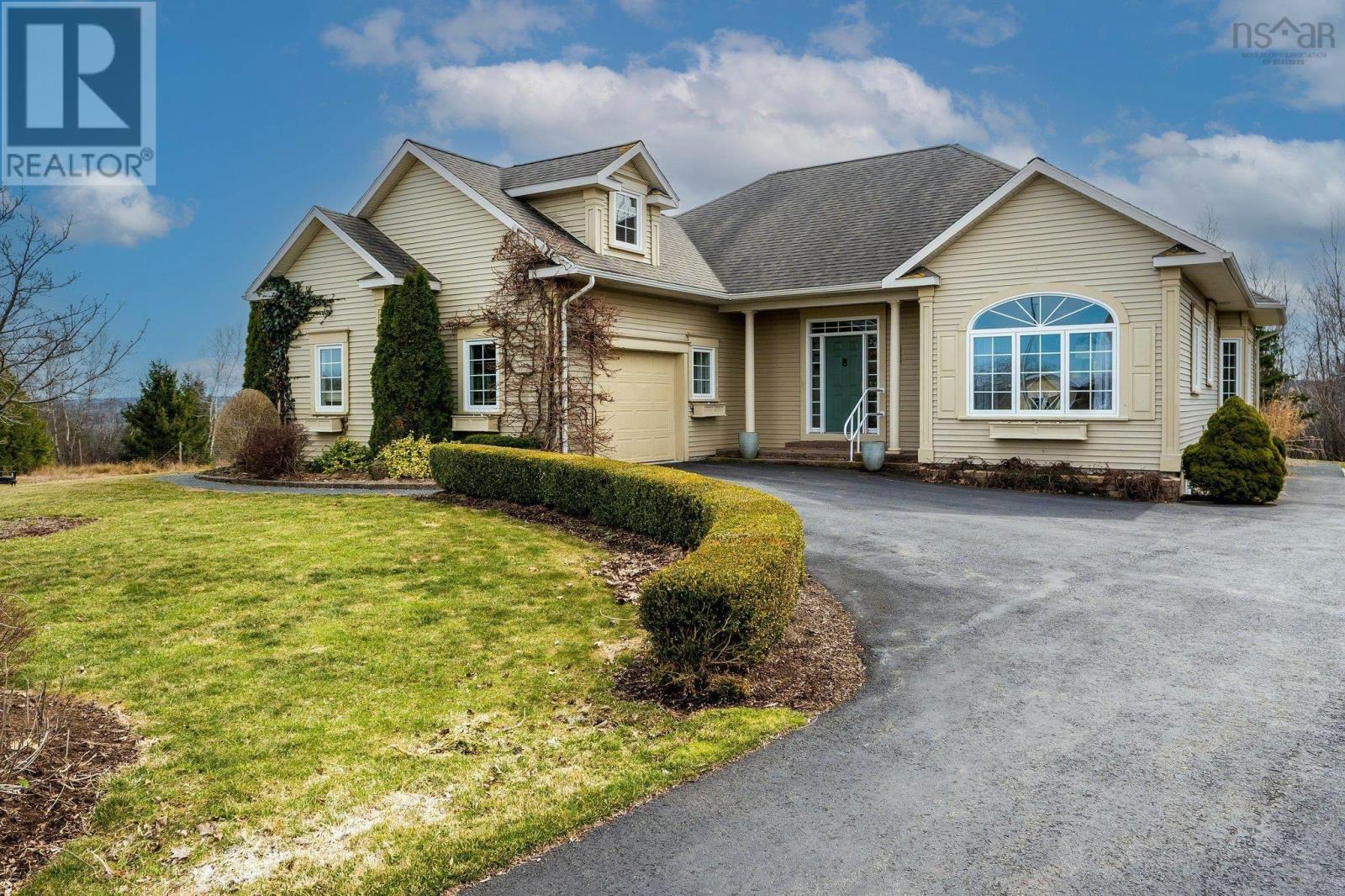 35 Deer Haven Drive, Kentville, Nova Scotia  B4N 0B8 - Photo 1 - 202504288