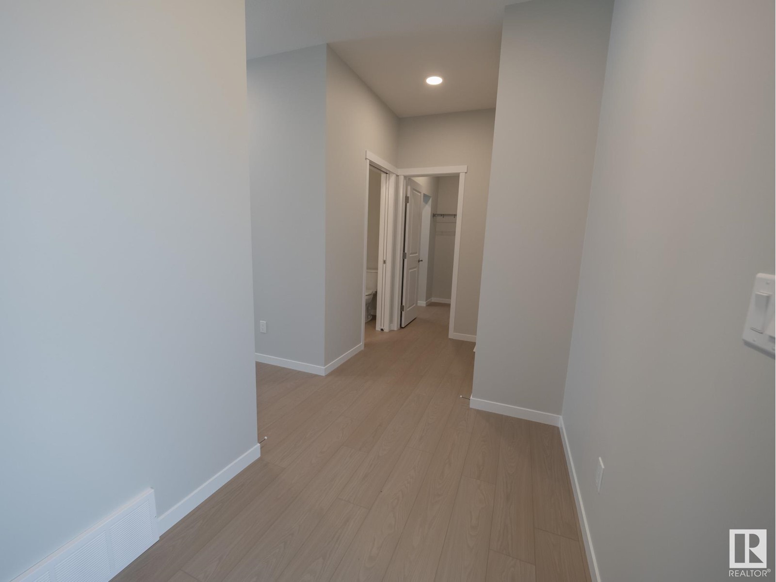 Property at 17415 3 ST NW image 2