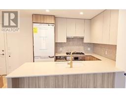 401 2385 EMERY COURT, North Vancouver, British Columbia