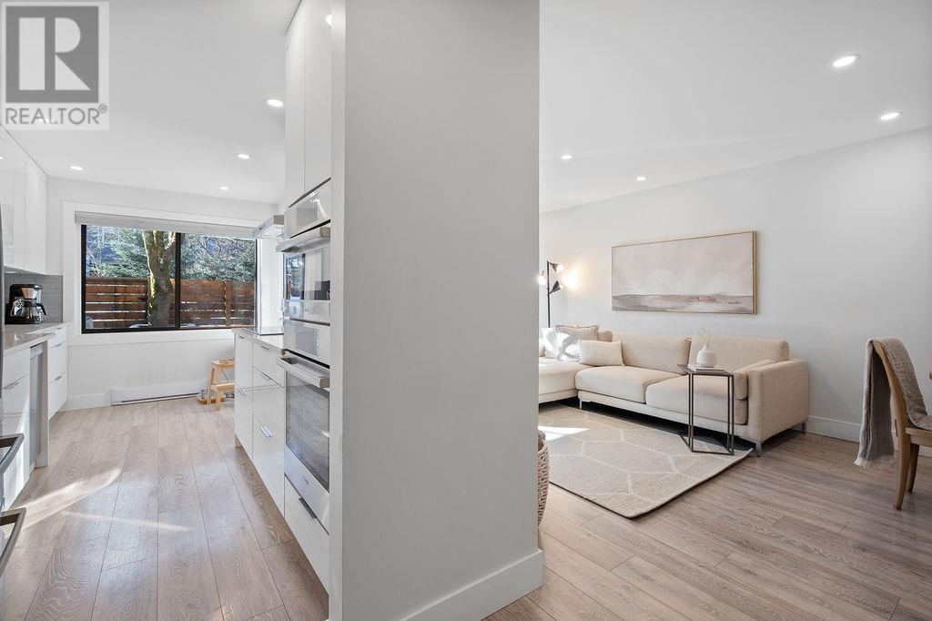 Listing Picture 19 of 40 : 3446 NAIRN AVENUE, Vancouver / 溫哥華 - 魯藝地產 Yvonne Lu Group - MLS Medallion Club Member