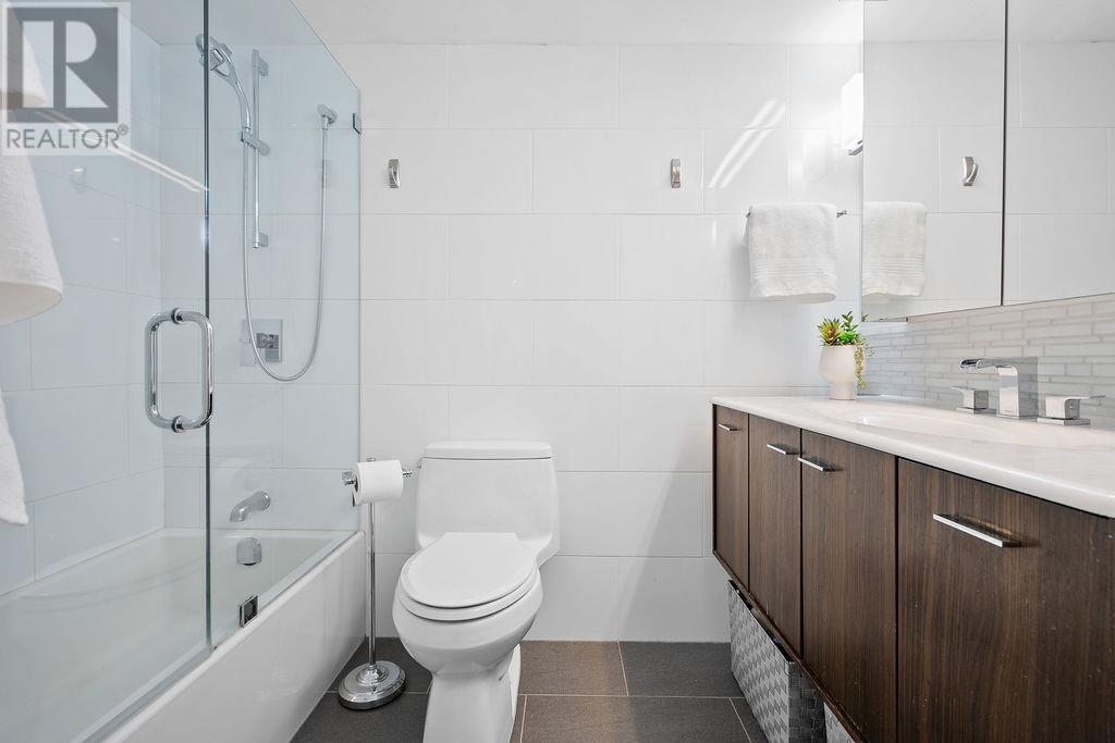 Listing Picture 25 of 40 : 3446 NAIRN AVENUE, Vancouver / 溫哥華 - 魯藝地產 Yvonne Lu Group - MLS Medallion Club Member